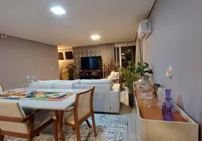 Foto 1 de Casa com 4 Quartos para alugar, 230m² em Agronômica, Florianópolis