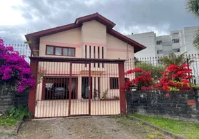 Foto 1 de Casa com 3 Quartos à venda, 232m² em Sanvitto, Caxias do Sul