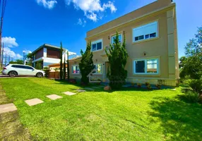 Foto 1 de Casa de Condomínio com 3 Quartos à venda, 223m² em São Lucas, Viamão