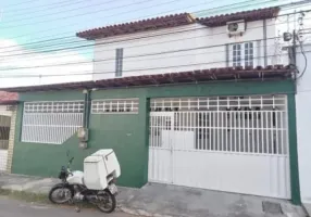 Foto 1 de Casa com 3 Quartos para alugar, 260m² em Forquilha, São Luís