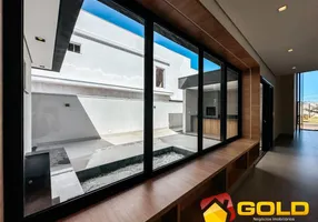 Foto 1 de Casa de Condomínio com 3 Quartos à venda, 214m² em Morada da Colina, Uberlândia