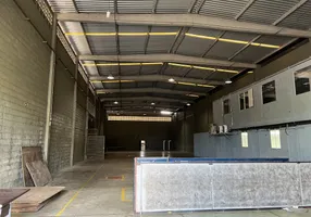 Foto 1 de Galpão/Depósito/Armazém para alugar, 1000m² em Conjunto Piraja, Salvador