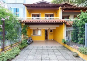 Foto 1 de Casa com 3 Quartos à venda, 194m² em Espiríto Santo, Porto Alegre