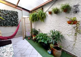 Foto 1 de Casa com 3 Quartos à venda, 230m² em Vila Valparaiso, Santo André