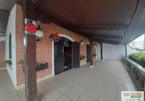 Foto 1 de Casa com 3 Quartos para alugar, 309m² em Jardim Imperador, Peruíbe