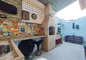 Foto 1 de Casa de Condomínio com 2 Quartos à venda, 75m² em Miramar, Macaé