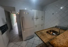 Foto 1 de Casa de Condomínio com 2 Quartos à venda, 60m² em Martim de Sa, Caraguatatuba
