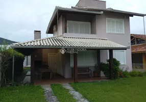 Foto 1 de Casa com 4 Quartos à venda, 154m² em Açores, Florianópolis