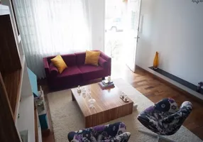 Foto 1 de Casa com 2 Quartos para alugar, 150m² em Vila Olímpia, São Paulo