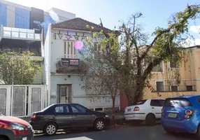 Foto 1 de Casa com 5 Quartos à venda, 143m² em Independência, Porto Alegre