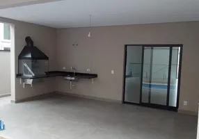 Foto 1 de Casa de Condomínio com 2 Quartos à venda, 220m² em Suru, Santana de Parnaíba