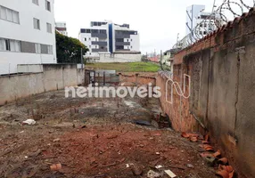 Foto 1 de Lote/Terreno à venda, 416m² em Fernão Dias, Belo Horizonte