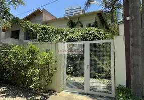 Foto 1 de Casa com 3 Quartos para alugar, 241m² em Vila Nova Conceição, São Paulo