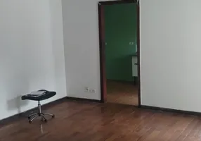 Foto 1 de Casa com 3 Quartos para alugar, 80m² em Jardim Claudia, São Paulo