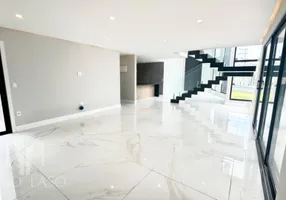 Foto 1 de Casa de Condomínio com 4 Quartos à venda, 270m² em Lagoa, Macaé