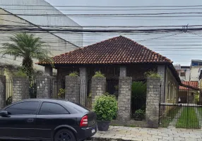 Foto 1 de Casa com 3 Quartos à venda, 600m² em Centro, Nilópolis