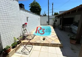 Foto 1 de Casa com 3 Quartos à venda, 144m² em Estuario, Santos