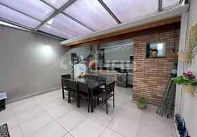 Foto 1 de Sobrado com 3 Quartos à venda, 175m² em Vila Anhanguera, São Paulo