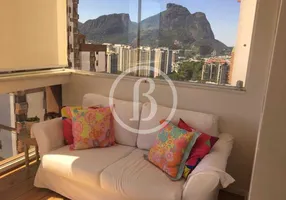 Foto 1 de Apartamento com 3 Quartos à venda, 130m² em Barra da Tijuca, Rio de Janeiro