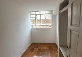 Foto 1 de Casa com 1 Quarto para alugar, 10m² em Pinheiros, São Paulo