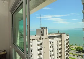 Foto 1 de Apartamento com 3 Quartos à venda, 128m² em Beira Mar, Florianópolis