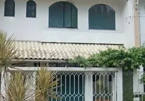 Foto 1 de Casa com 4 Quartos à venda, 250m² em Santana, Porto Alegre