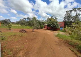Foto 1 de Fazenda/Sítio com 3 Quartos à venda, 210m² em Zona Rural, Santa Cruz de Goiás