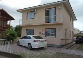Foto 1 de Casa com 2 Quartos para alugar, 75m² em Ponta do Papagaio, Palhoça