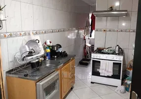 Foto 1 de Apartamento com 3 Quartos à venda, 60m² em Conjunto Habitacional Presidente Castelo Branco, Carapicuíba