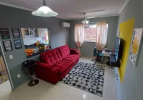 Foto 1 de Casa com 2 Quartos à venda, 100m² em Marapé, Santos