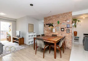 Foto 1 de Apartamento com 2 Quartos à venda, 71m² em Centro, Curitiba
