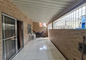 Foto 1 de Apartamento com 3 Quartos à venda, 135m² em Vila Emil, Mesquita