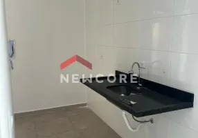 Foto 1 de Apartamento com 2 Quartos à venda, 42m² em Parque Sevilha, São Paulo