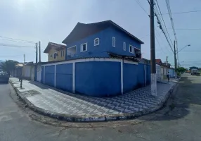 Foto 1 de Sobrado com 4 Quartos à venda, 300m² em Maracanã, Praia Grande