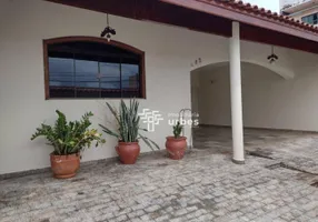 Foto 1 de Casa com 3 Quartos à venda, 247m² em Vila Grego, Santa Bárbara D'Oeste