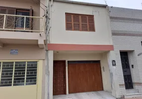 Foto 1 de Casa com 4 Quartos à venda, 300m² em Centro, Pelotas