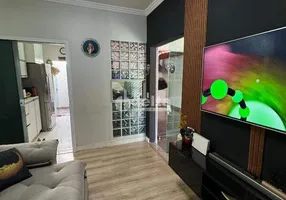 Foto 1 de Casa com 2 Quartos à venda, 84m² em Presidente Roosevelt, Uberlândia