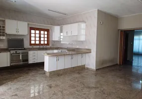 Foto 1 de Sobrado com 3 Quartos para alugar, 245m² em Bosque da Saúde, São Paulo