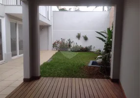 Foto 1 de Sobrado com 4 Quartos para alugar, 418m² em Vila Madalena, São Paulo