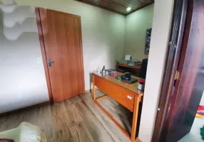 Foto 1 de Casa de Condomínio com 4 Quartos à venda, 160m² em Hípica, Porto Alegre