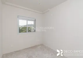 Foto 1 de Apartamento com 2 Quartos à venda, 58m² em Medianeira, Porto Alegre