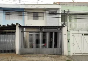 Foto 1 de Sobrado com 3 Quartos à venda, 202m² em Vila Assuncao, Santo André