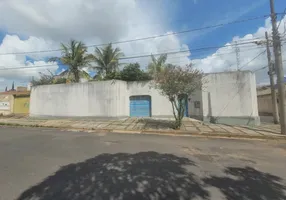 Foto 1 de Lote/Terreno à venda, 330m² em Umuarama, Uberlândia
