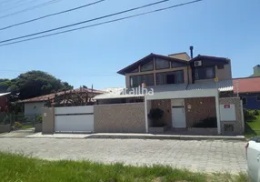 Foto 1 de Casa com 5 Quartos para venda ou aluguel, 356m² em Campeche, Florianópolis