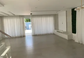 Foto 1 de Casa com 4 Quartos para alugar, 360m² em Recreio Dos Bandeirantes, Rio de Janeiro