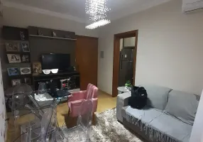 Foto 1 de Apartamento com 2 Quartos à venda, 46m² em Cristal, Porto Alegre