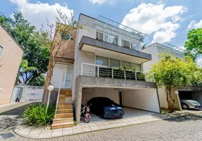 Foto 1 de Casa de Condomínio com 3 Quartos à venda, 380m² em Jardim Petrópolis, São Paulo
