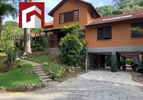 Foto 1 de Apartamento com 2 Quartos à venda, 152m² em Carangola, Petrópolis