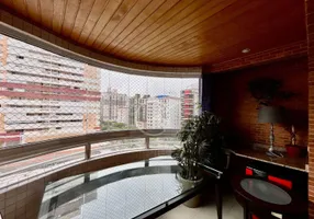 Foto 1 de Apartamento com 3 Quartos à venda, 183m² em Gonzaga, Santos