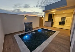 Foto 1 de Casa de Condomínio com 3 Quartos à venda, 150m² em Ponta Negra, Manaus
